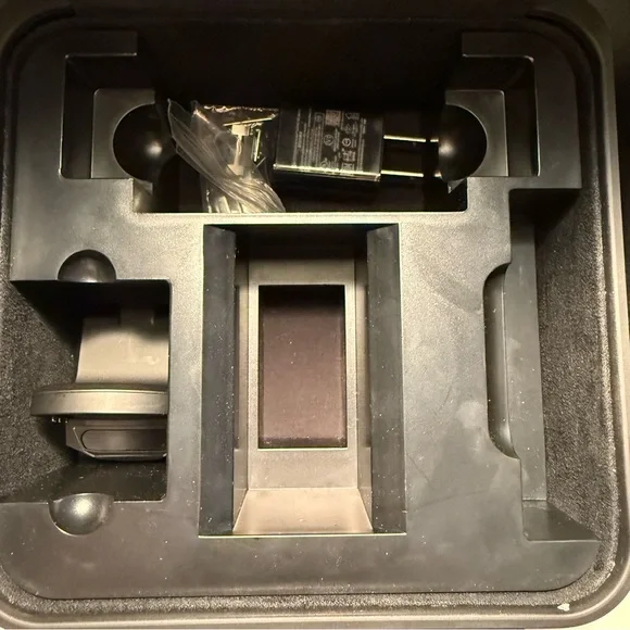 TAG Heuer E4 45mm Connected Smartwatch - Picture 10 of 16